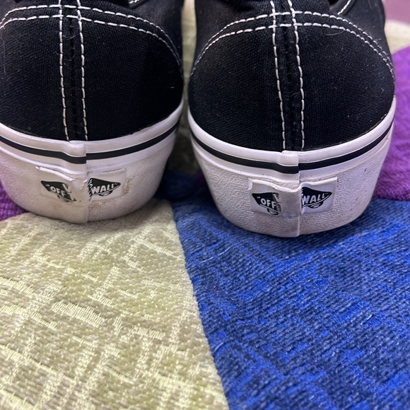 Van size 9 women 7.5 men - Picture 4 of 7